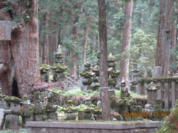 Koya-san: Some of the graves date back a thousand years.