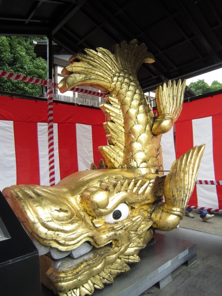 Shachi: giant protective dolphin/dragon thing.