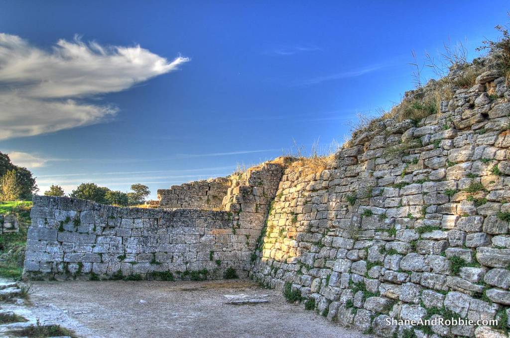 02-IMG_5647_8_9_tonemapped