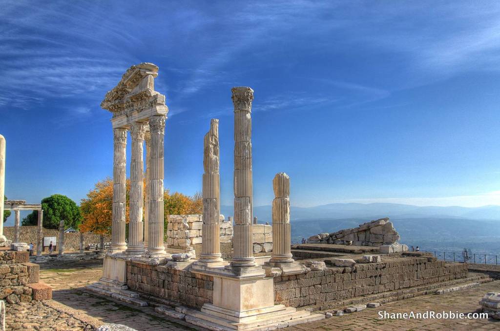 45-IMG_5737_8_9_tonemapped 45-IMG_5737_8_9_tonemapped